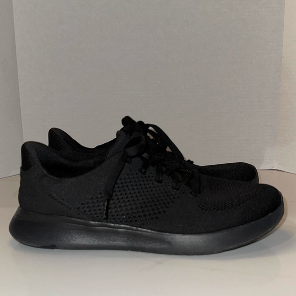 Kizik Lima WIDE Hands Free Shoe in Blackout - Picture 6 of 16